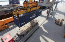 Việt Nam lại nhập siêu 400 triệu USD trong tháng 11