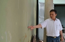 Nhà chình ình ngay quốc lộ, dân cầu cứu Bí thư tỉnh ủy