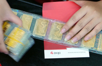 Giá vàng hôm nay 20/1: Lao dốc không ngừng sau khi lên đỉnh