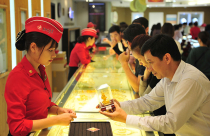 Giá vàng hôm nay 11/2: Tăng vượt kỳ vọng, giữ giá đỉnh cao