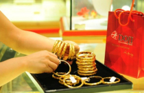 Giá vàng hôm nay 13/2: Găm tiền chờ đợt tăng mới