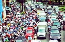 Giải tỏa áp lực trong và ngoài Tân Sơn Nhất