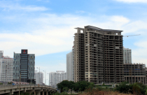 Tồn kho bất động sản giảm mạnh