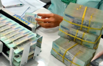 Thủ tướng: Phấn đấu giảm lãi suất cho vay