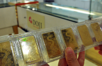 Giá vàng trong nước đi xuống