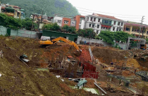 Sơn La: Dân kêu nứt nhà vì doanh nghiệp thi công ẩu