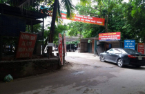 Bãi xe không phép "mọc" trên đất dự án trường mầm non, tại sao không dẹp nổi