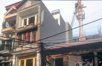 Hà Nội: Người dân kêu cứu vì sợ sập nhà