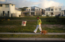 Người Trung Quốc đang mua lại hàng loạt tài sản của Úc