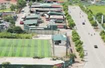 Trông giữ xe tràn lan trên đất “nằm chờ”: Bài toán hóc búa của đô thị Hà Nội