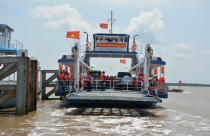 Đưa vào sử dụng bến phà 54 tỷ đồng nối TP.HCM với Long An