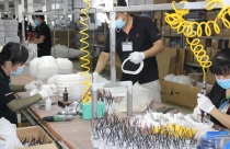 "Dài cổ" chờ gỡ vướng thuế, phí