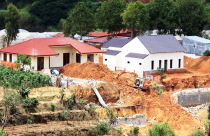 Điều tra, xử lý cán bộ nơi 'mọc' nhiều công trình không phép