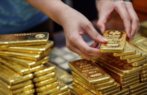 Điểm tin sáng: Giá vàng vẫn thủng đáy trong khi USD suy yếu