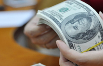 Tỷ giá đồng loạt giảm, tỷ giá tự do “rơi” khỏi mốc 23.500 đồng