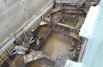 Ụ đào hầm công trình làm sụp lún, nghiêng nứt nhà dân ở Khánh Hòa: Liên tục thông báo đình chỉ, đơn vị thi công vẫn thi công?