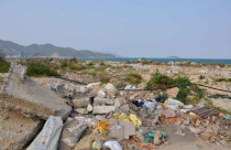 Vịnh Nha Trang đang bị băm nát