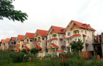 Giá nhà đất tăng đột biến, người Sài Gòn quay cuồng trong cơn sốt đất