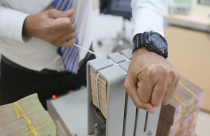 Năm 2019: Kiểm soát tín dụng vào bất động sản, chứng khoán, BOT