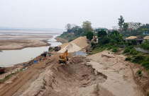 Bến bãi không phép ngang nhiên hoạt động