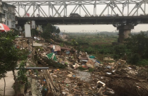 Giải tỏa các công trình lấn chiếm bờ vở sông Hồng