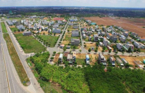 Bất động sản 24h: Hà Nội sốt đất cục bộ