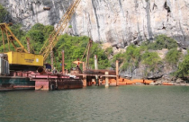 Loạt công trình 'xẻ thịt' vịnh Hạ Long không có đánh giá tác động môi trường