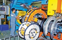 Lo cho tăng trưởng kinh tế dài hạn