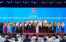 Bình Định: Trao giấy chứng nhận đầu tư cho 15 dự án