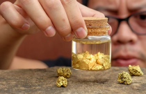 Điểm tin sáng: Nhận tin vui từ Donald Trump, giá vàng hạ nhiệt