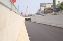 Hạ tầng cửa ngõ TPHCM đang tắc vì... BOT