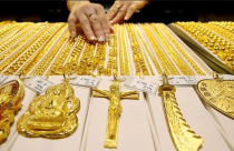 Điểm tin sáng: Bất ổn chính trị, giá vàng tăng vọt