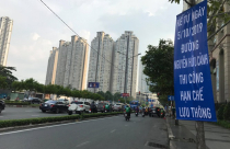 Lo nhà biến thành... hầm chứa nước khi nâng đường Nguyễn Hữu Cảnh