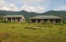 Nghệ An: Hoang tàn dự án tái định cư Khe Mừ