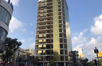 Đà Nẵng: Lóa mắt với kính phản quang rọi thẳng vào nhà dân