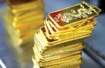 Điểm tin sáng: Giá vàng giảm mạnh, USD treo cao