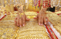 Điểm tin sáng: Vàng giảm mạnh do Trung Quốc mạnh tay 'bơm tiền" ra thị trường