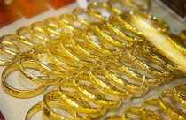 Điểm tin sáng: FED hạ lãi suất, giá vàng tăng vọt