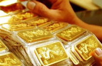 Nhật ký Covid-19 ngày 22/4: USD tăng cao, vàng giảm giá mạnh