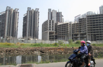 Ngân hàng ồ ạt rao bán nhà đất thế chấp