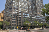 Nước ngoài không cấm dùng chung cư làm văn phòng, tại sao ta cấm?