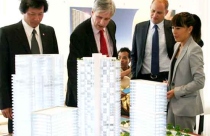 Người nước ngoài có thể đứng tên chung trong sổ đỏ khi mua nhà để kinh doanh?