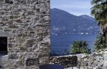 Ngôi nhà bằng đá đẹp nhất thế giới 