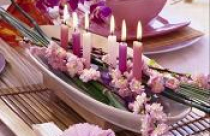 Ý tưởng sắp xếp hoa cho bàn tiệc thêm lung linh
