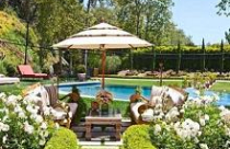 'Lâu đài' kiểu Pháp của Brooke Burke 