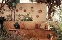 Ngoại thất nhà đẹp với tường chắn