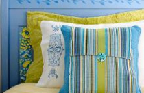 Làm mới đầu giường đón Tết 