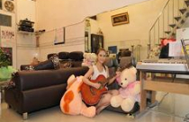 Ngắm 'căn hộ trắng sáng' của Lương Bích Hữu 