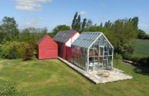 Nhà kính độc đáo với mái và tường... trượt