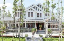 Choáng ngợp với biệt thự gỗ của Hoàng Mập 